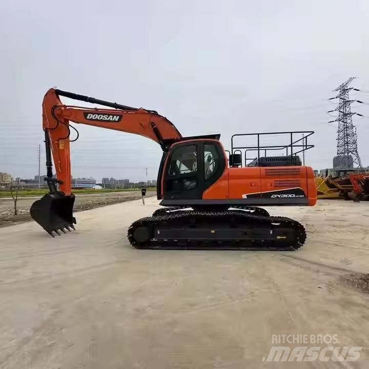 Doosan DX300LC Верижен екскаватор