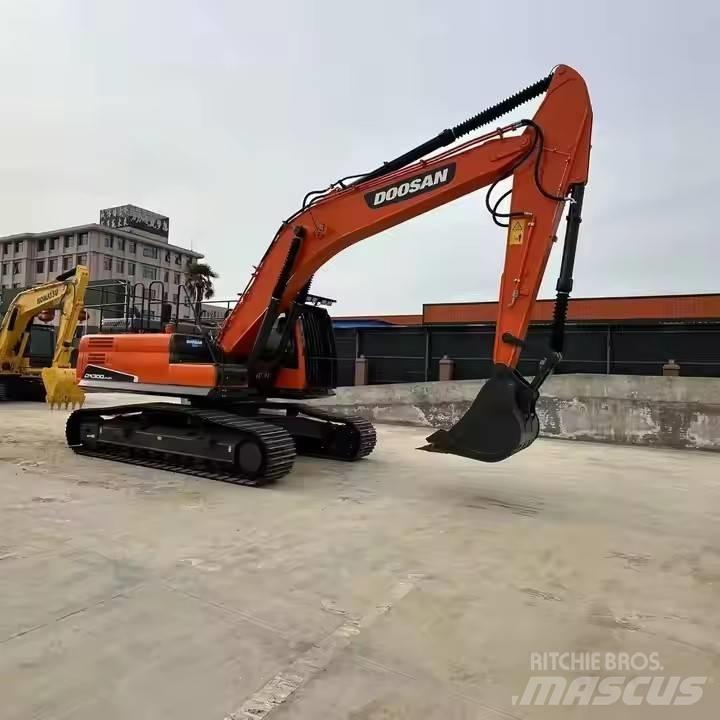 Doosan DX300LC Верижен екскаватор