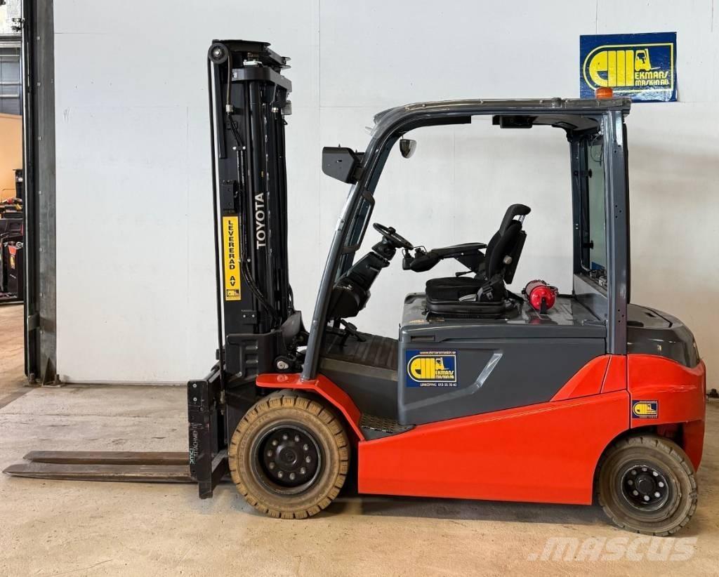 Toyota truck 8FBMT45 Електрически вилични кари-повдигачи