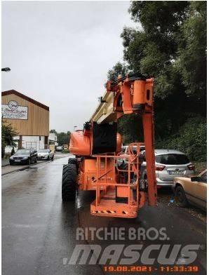 JLG 1250 AJP Съчленени стрелови подемници