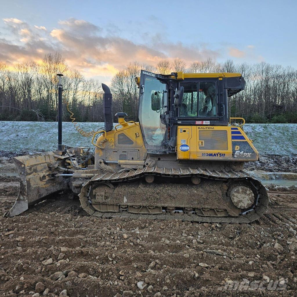 Komatsu D51 Верижни булдозери

