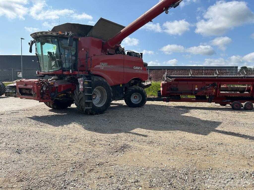 Case IH 7250 Комбайни
