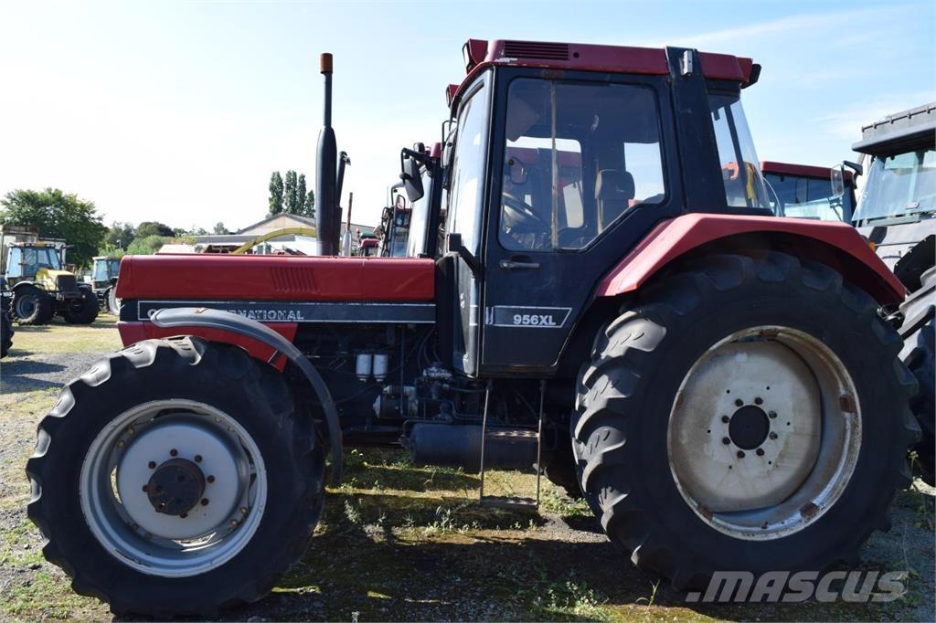 Case IH 956 XL Трактори
