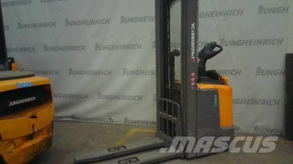 Jungheinrich ERC 214 Самоходни товарачи