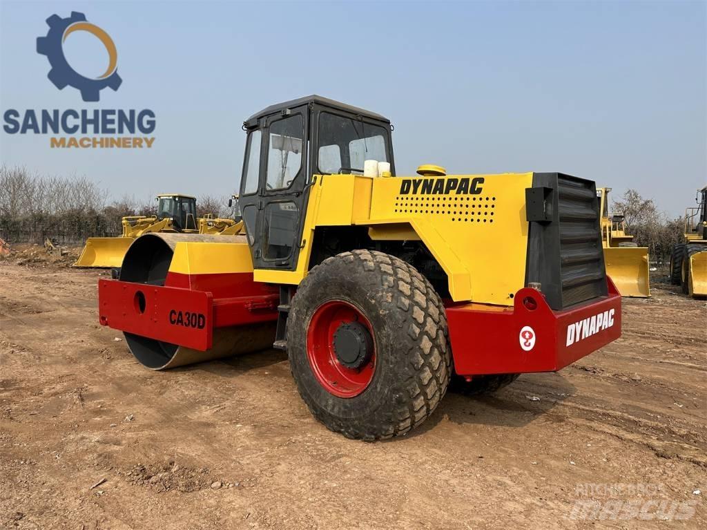 Dynapac CA30D Еднобарабанни ролки
