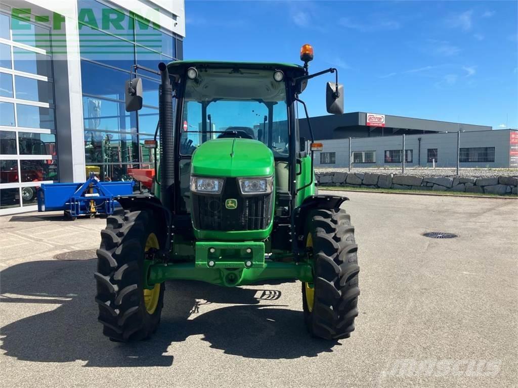 John Deere 5067E Трактори