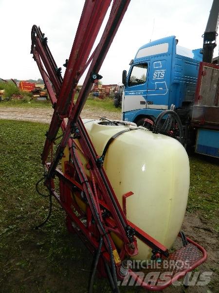 Hardi 900 Прикачни пръскачки
