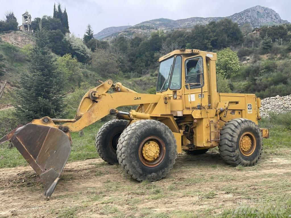 CAT 950B Колесни товарачи