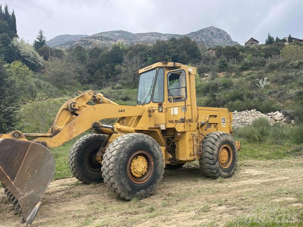 CAT 950B Колесни товарачи