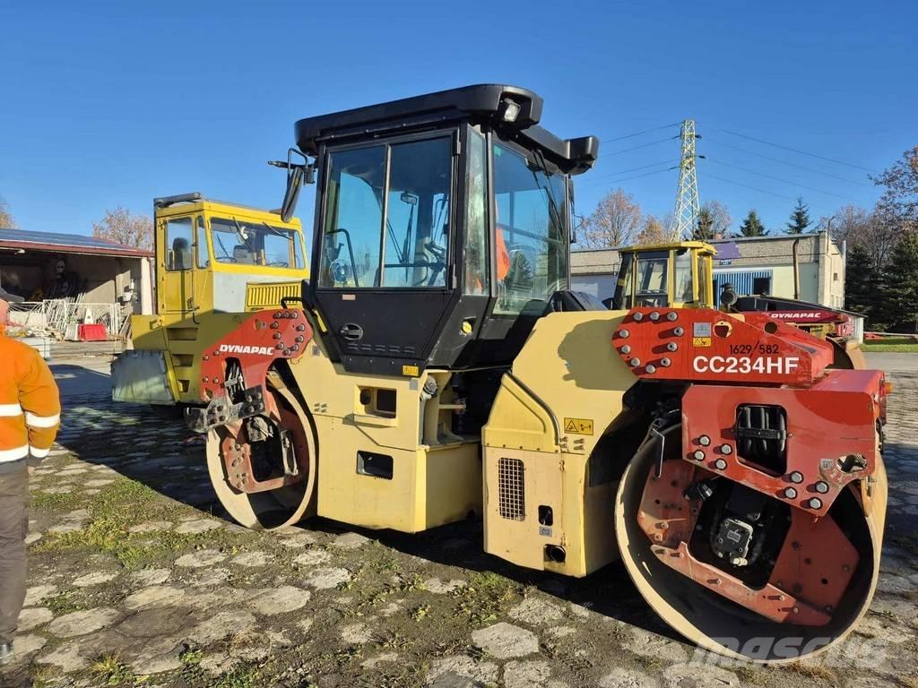 Dynapac CC 234 HF Двойни барабанни ролки
