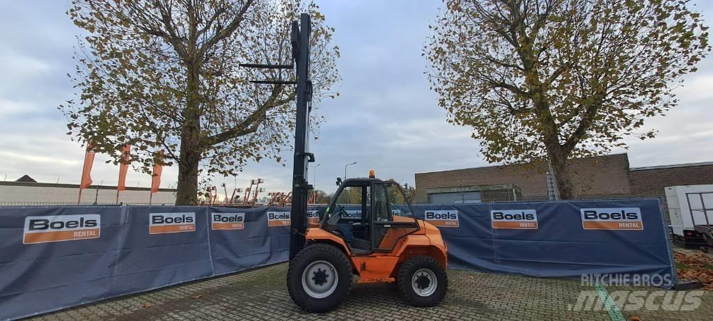 Manitou M30-4 Дизелови камиони
