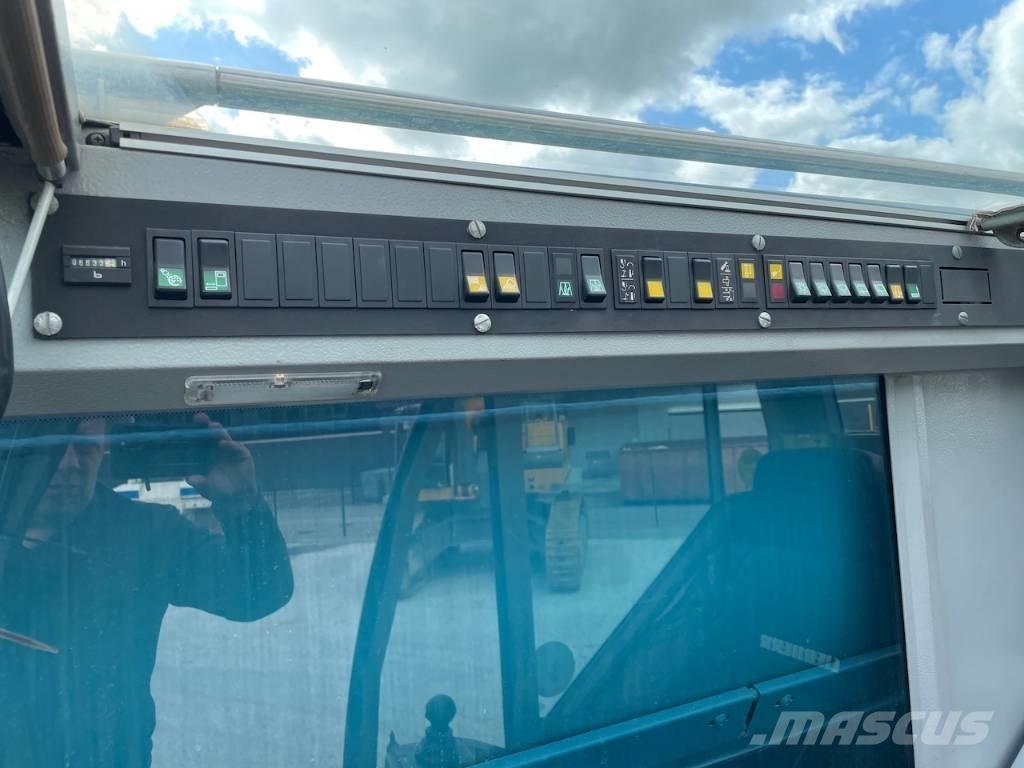 Liebherr LTM 1055-1 Всъдеходни кранове