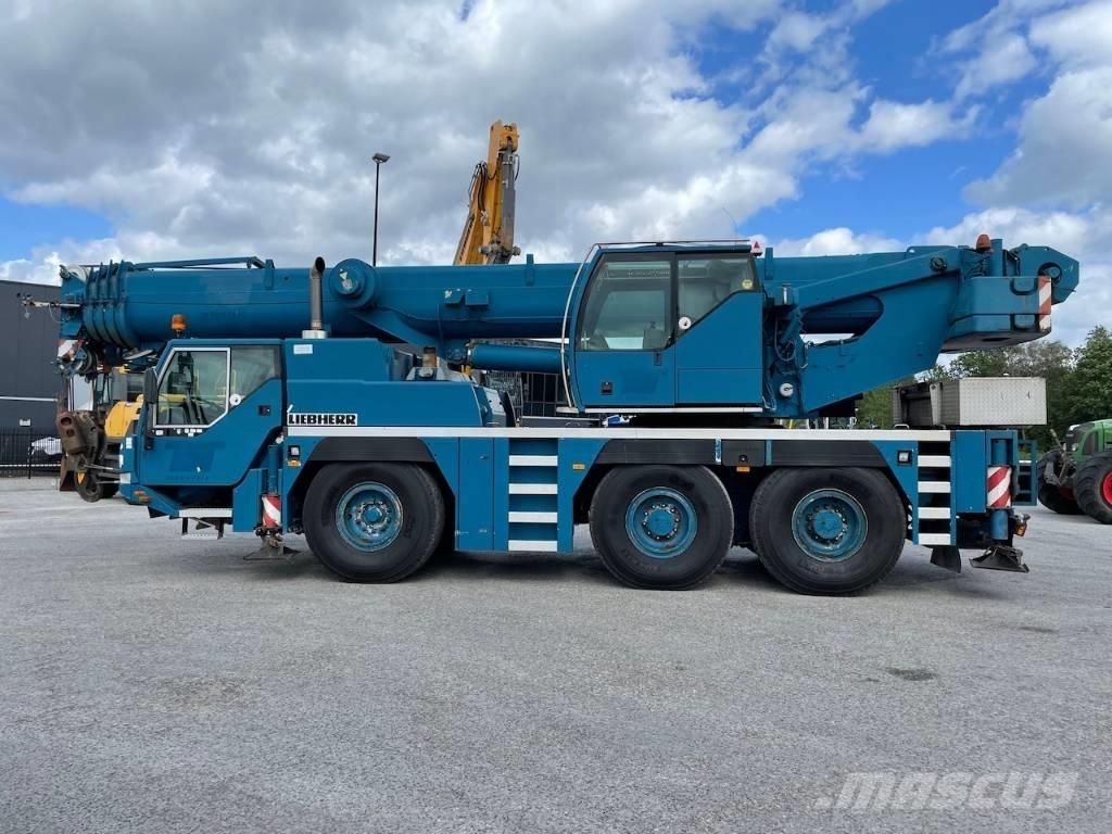 Liebherr LTM 1055-1 Всъдеходни кранове