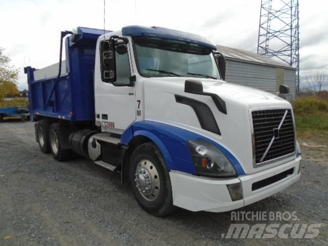 Volvo VNL Самосвал