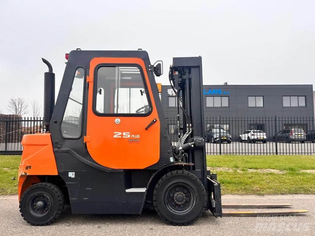 Doosan D25G PLUS Вилични кари-повдигачи - други