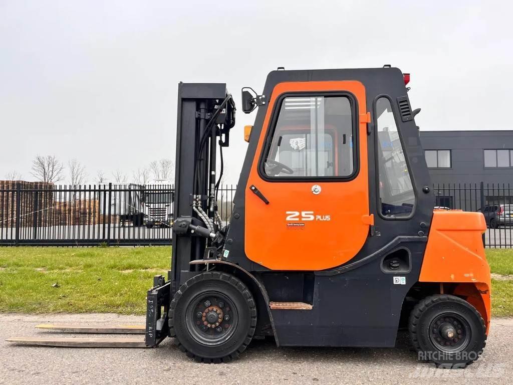 Doosan D25G PLUS Вилични кари-повдигачи - други