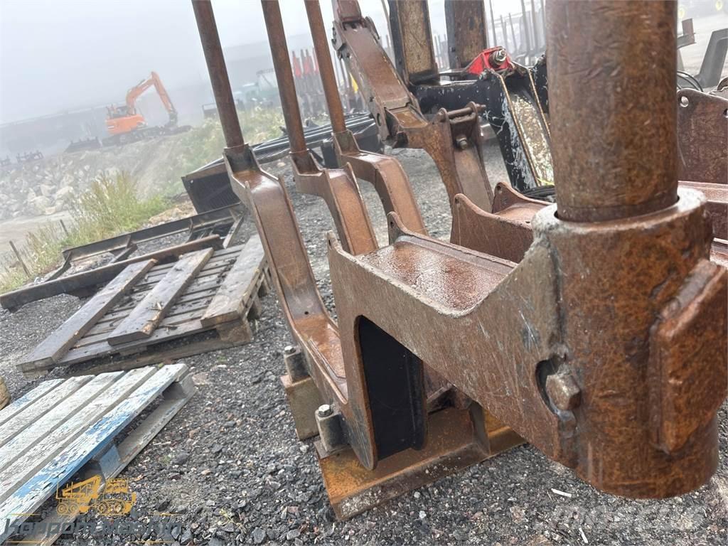 Valmet 860 Други компоненти