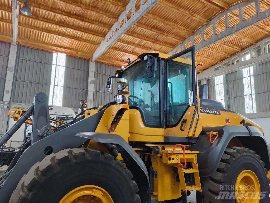 Volvo Volvo L120H Мини товарачи