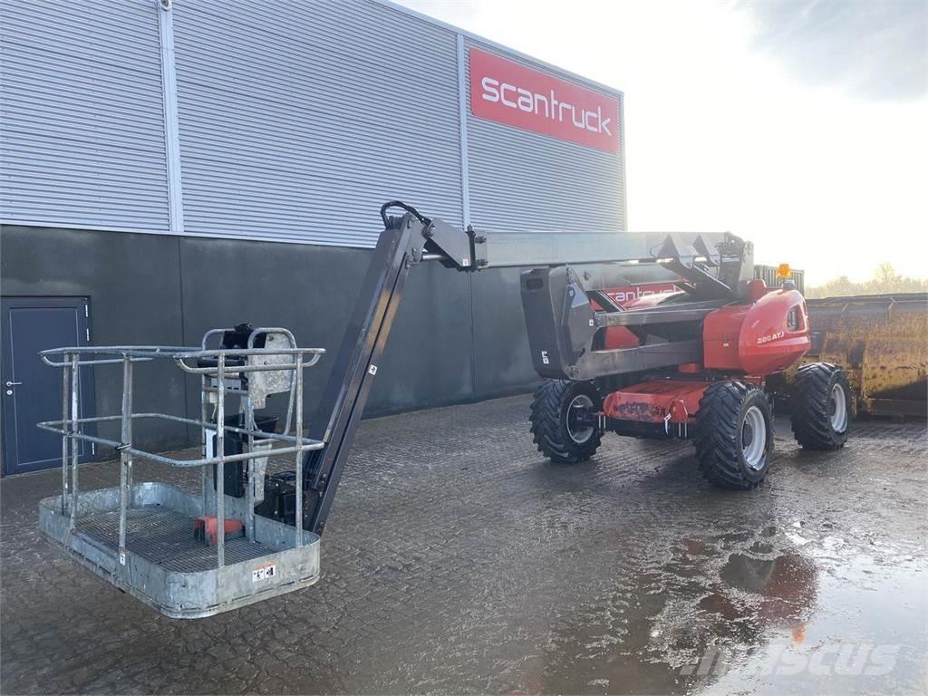 Manitou 200ATJ RC Съчленени стрелови подемници