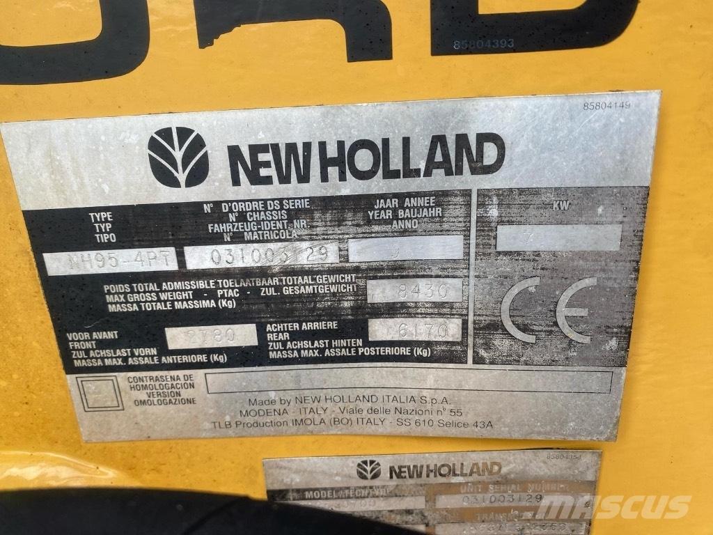 New Holland NH 95 Товарач със заден ексватор