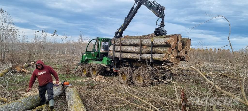 John Deere 1110 Форуардери