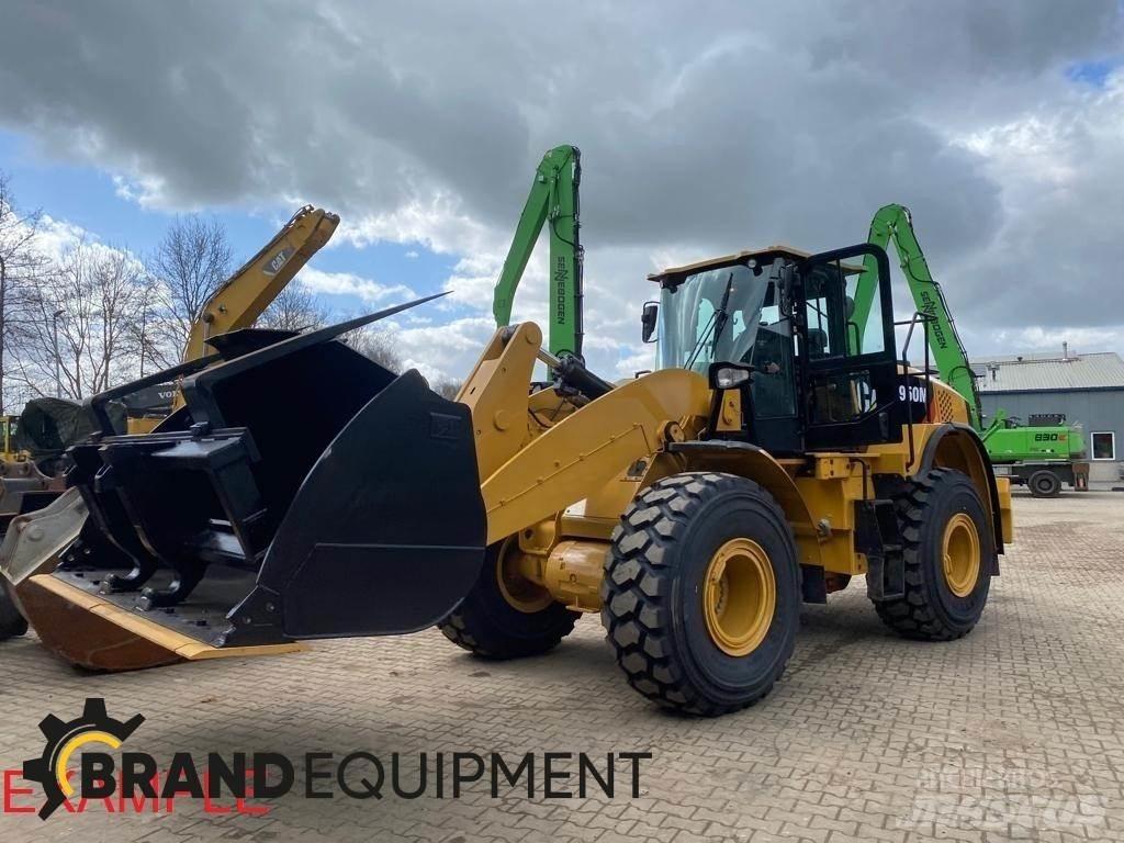 CAT 950M Колесни товарачи