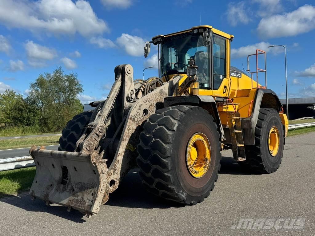 Volvo L220H Колесни товарачи