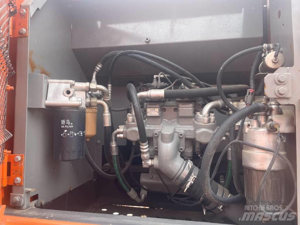 Hitachi ZX 200 Верижен екскаватор