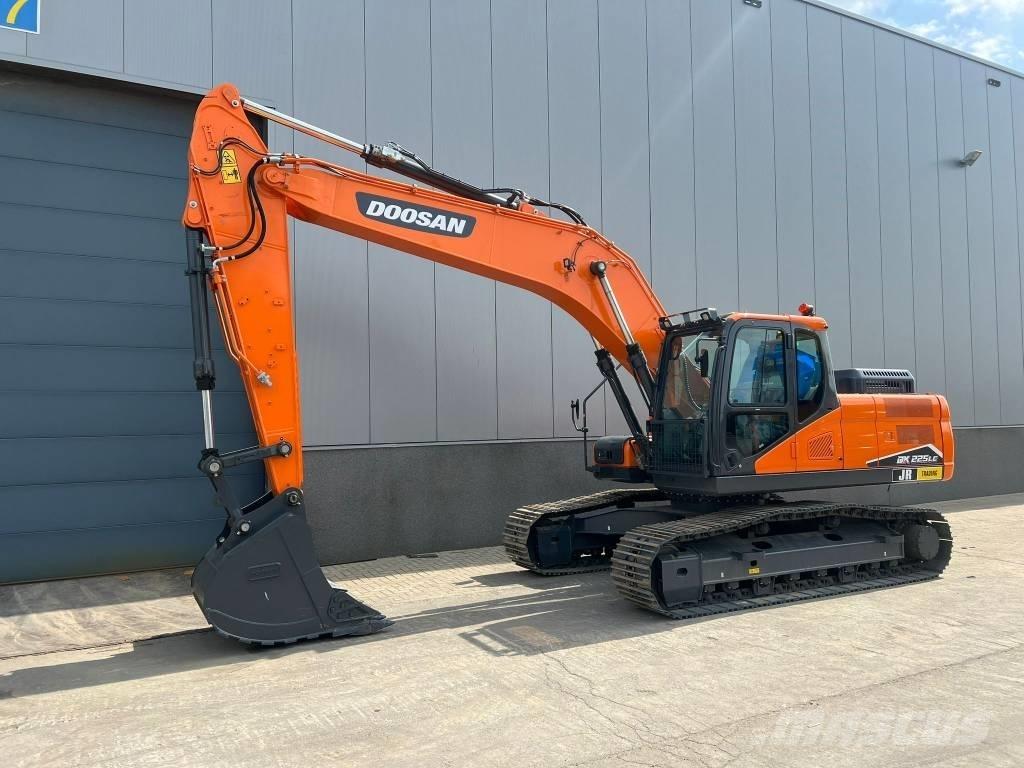 Doosan DX 225 LC-7M Верижен екскаватор