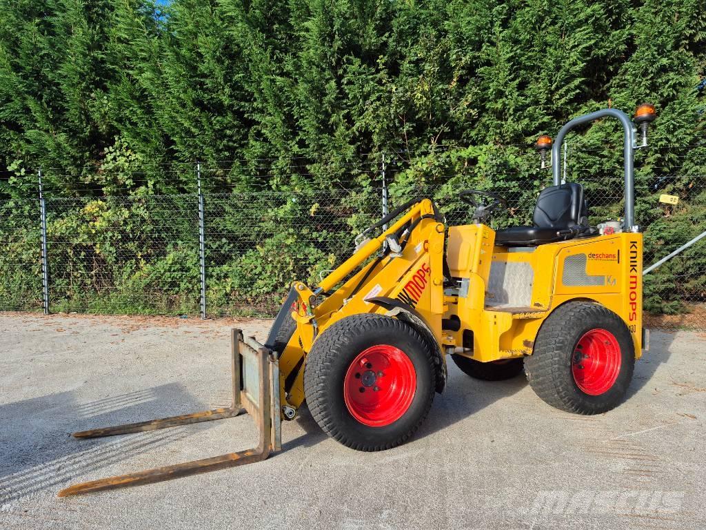 Knikmops KM 130 Колесни товарачи