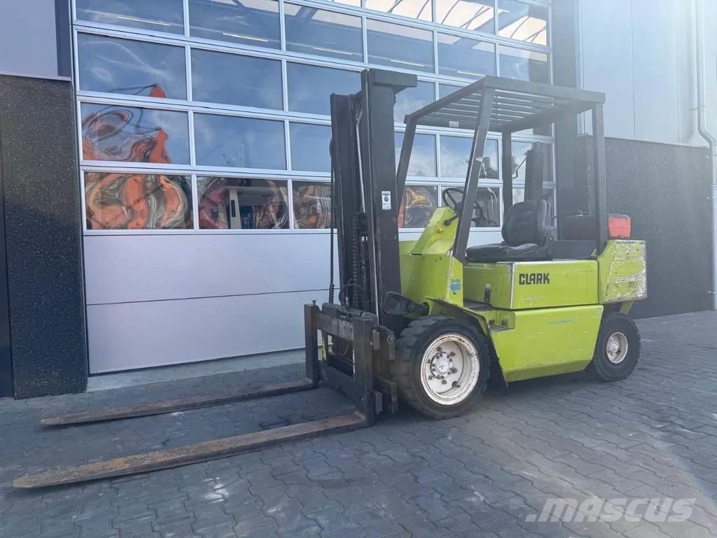 Clark DPM30N Вилични кари-повдигачи - други