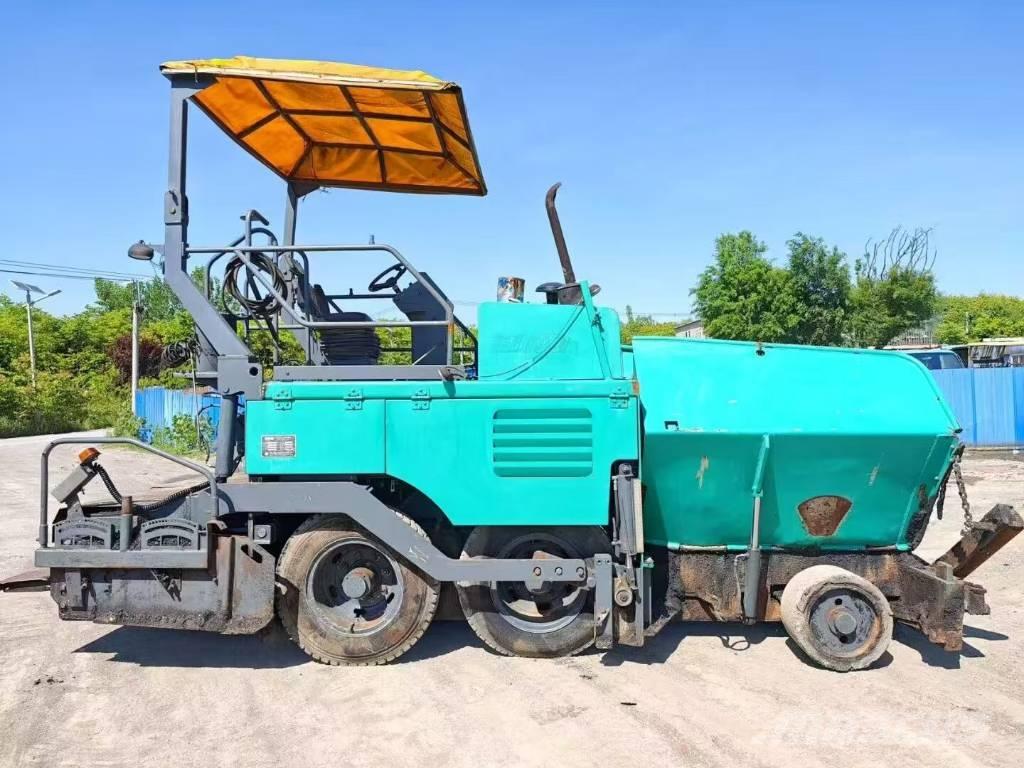 XCMG RP 453 L Машини за асфалт