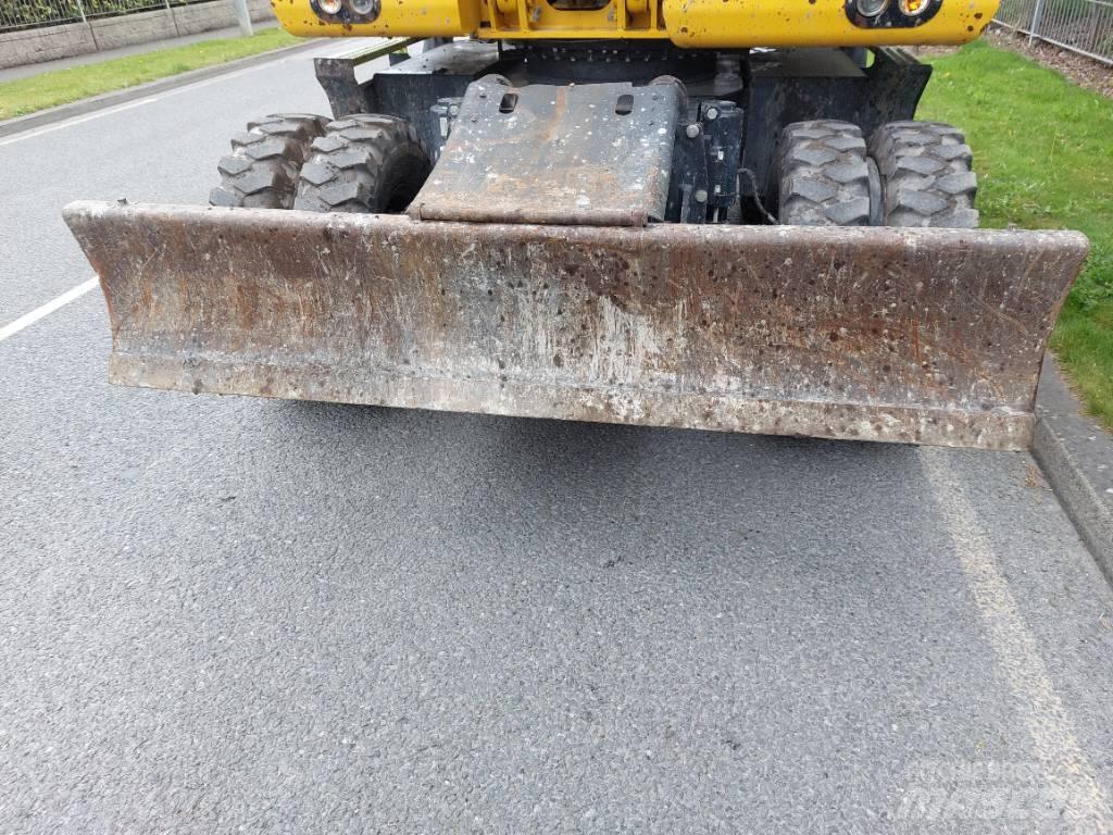 Komatsu PW148-11 Колесни екскаватори