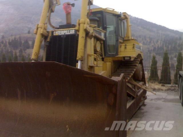 CAT D8R Верижни булдозери
