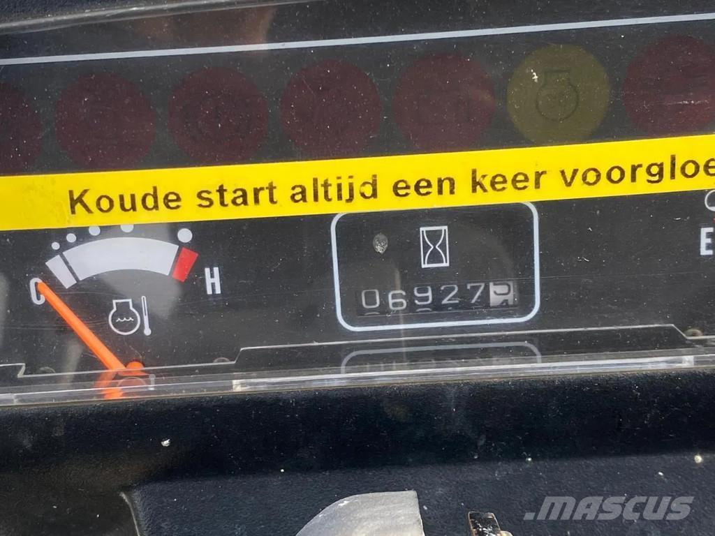 CAT DP35K Дизелови камиони