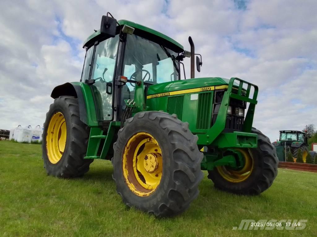 John Deere 6110 SE Трактори