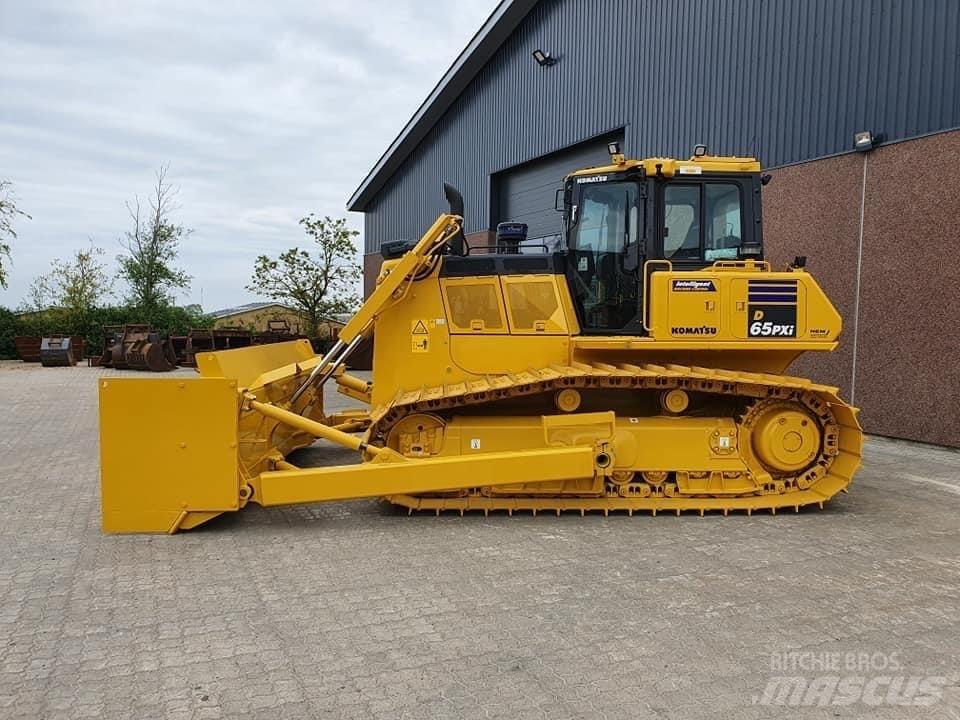 Komatsu D 65 PX-17 Верижни булдозери
