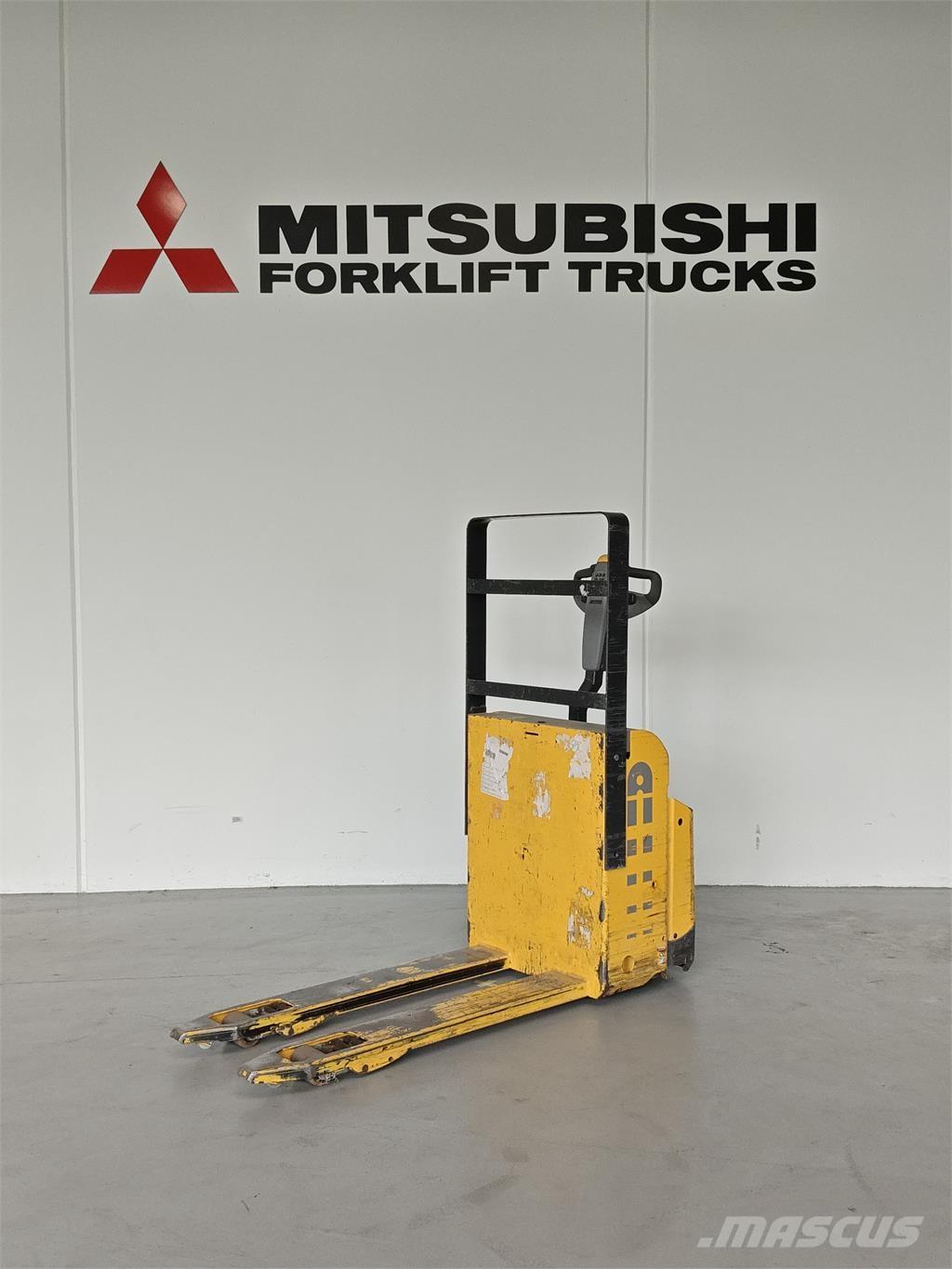 Atlet PLL180 Колички високоповдигачи с теглич