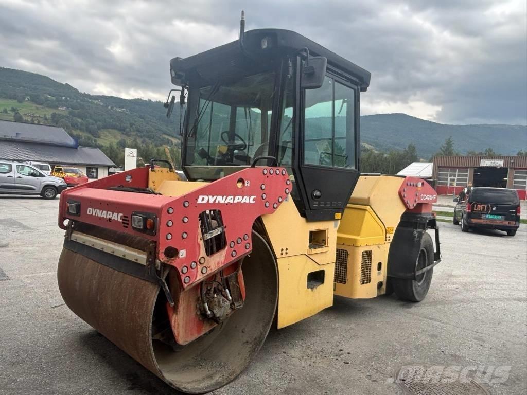 Dynapac CC 424 CHF Еднобарабанни ролки
