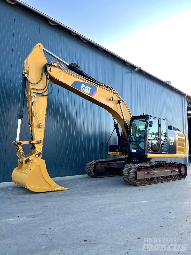 CAT 323E L Верижен екскаватор
