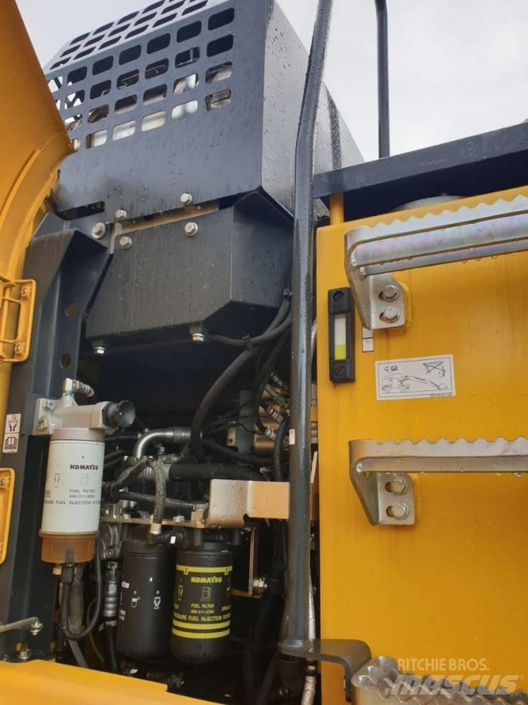 Komatsu PW148-11EO Колесни екскаватори