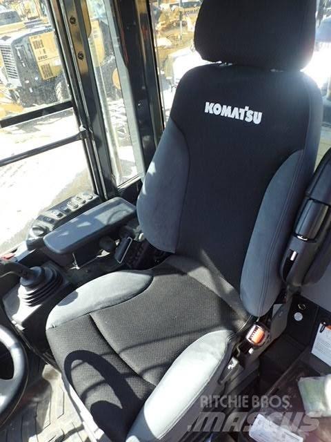 Komatsu WA320-8 Колесни товарачи