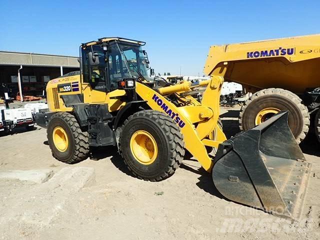 Komatsu WA320-8 Колесни товарачи
