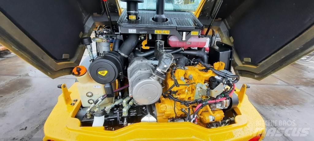 CAT 908M Колесни товарачи