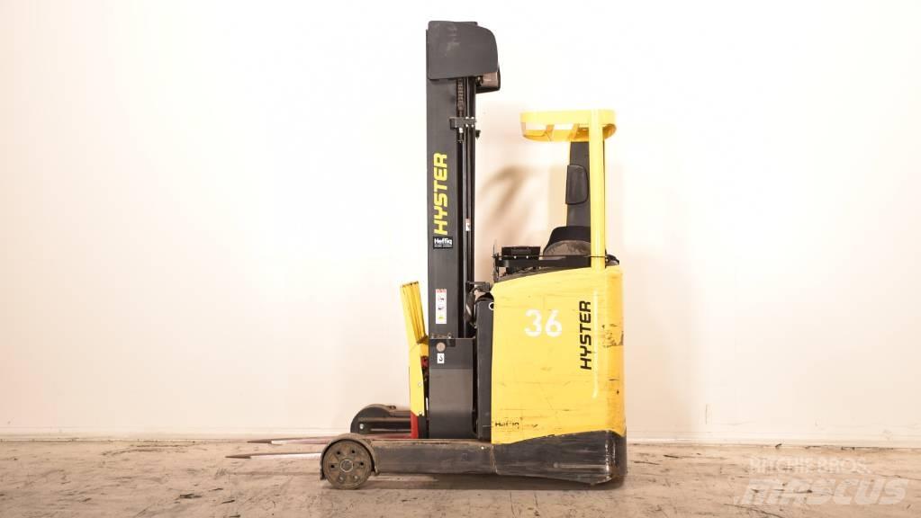 Hyster R 1.4 Ретрак/ Високоповдигач с изместване на вилката напред