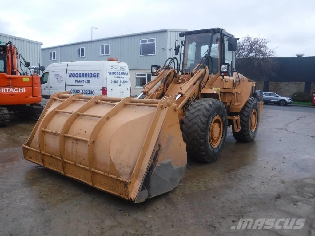 CASE 721 B XT Колесни товарачи