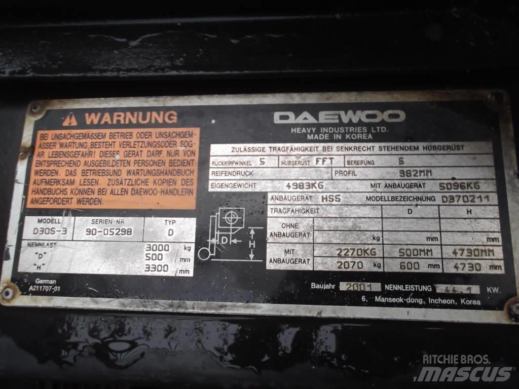 Daewoo D30S3 V-2372 Дизелови камиони
