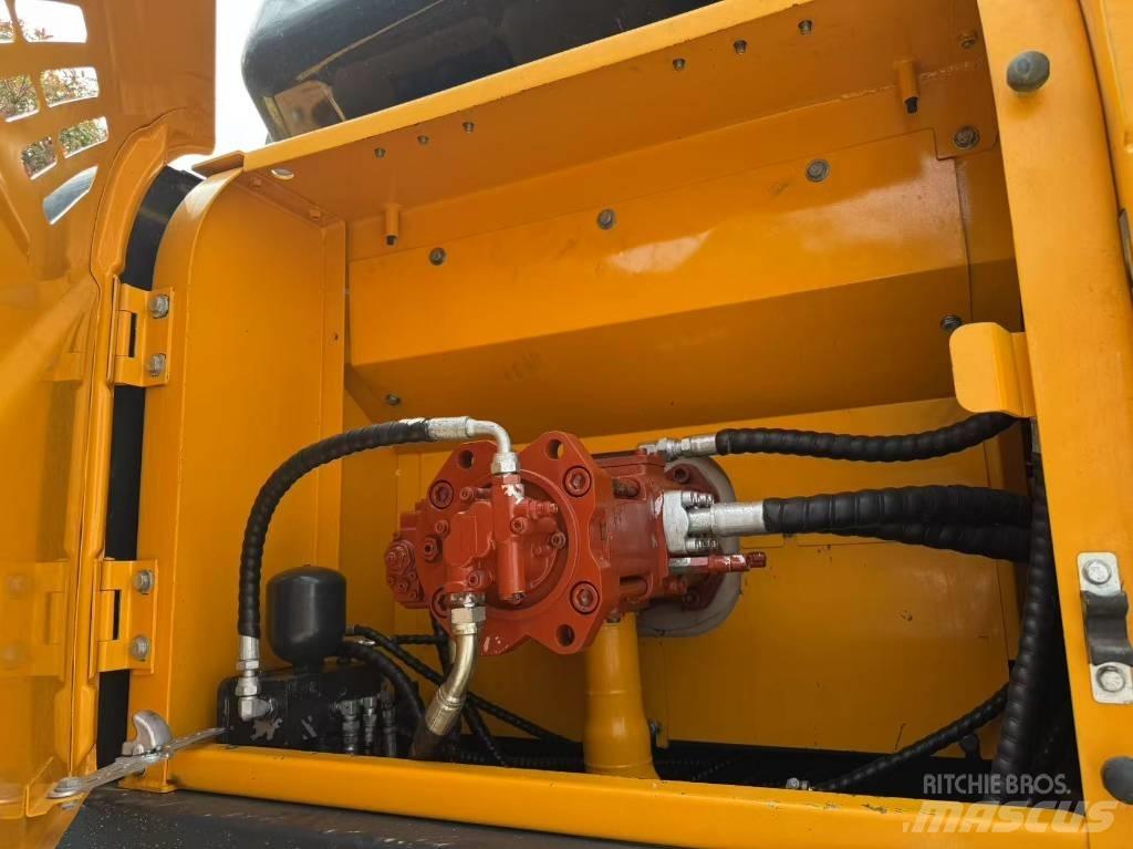 Hyundai r305lc-9t Средни екскаватори 7т - 12т