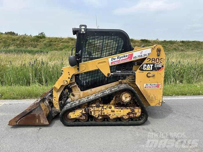 CAT 239D Верижен товарач