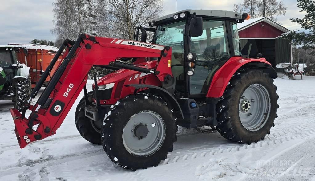 Massey Ferguson 5613 Трактори